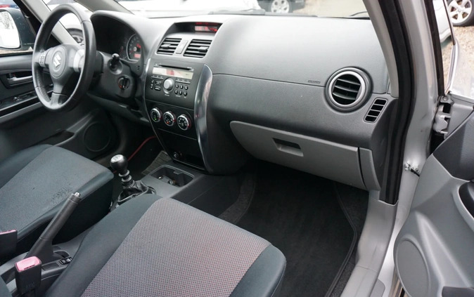 Suzuki SX4 cena 16900 przebieg: 207000, rok produkcji 2007 z Pruszcz Gdański małe 232